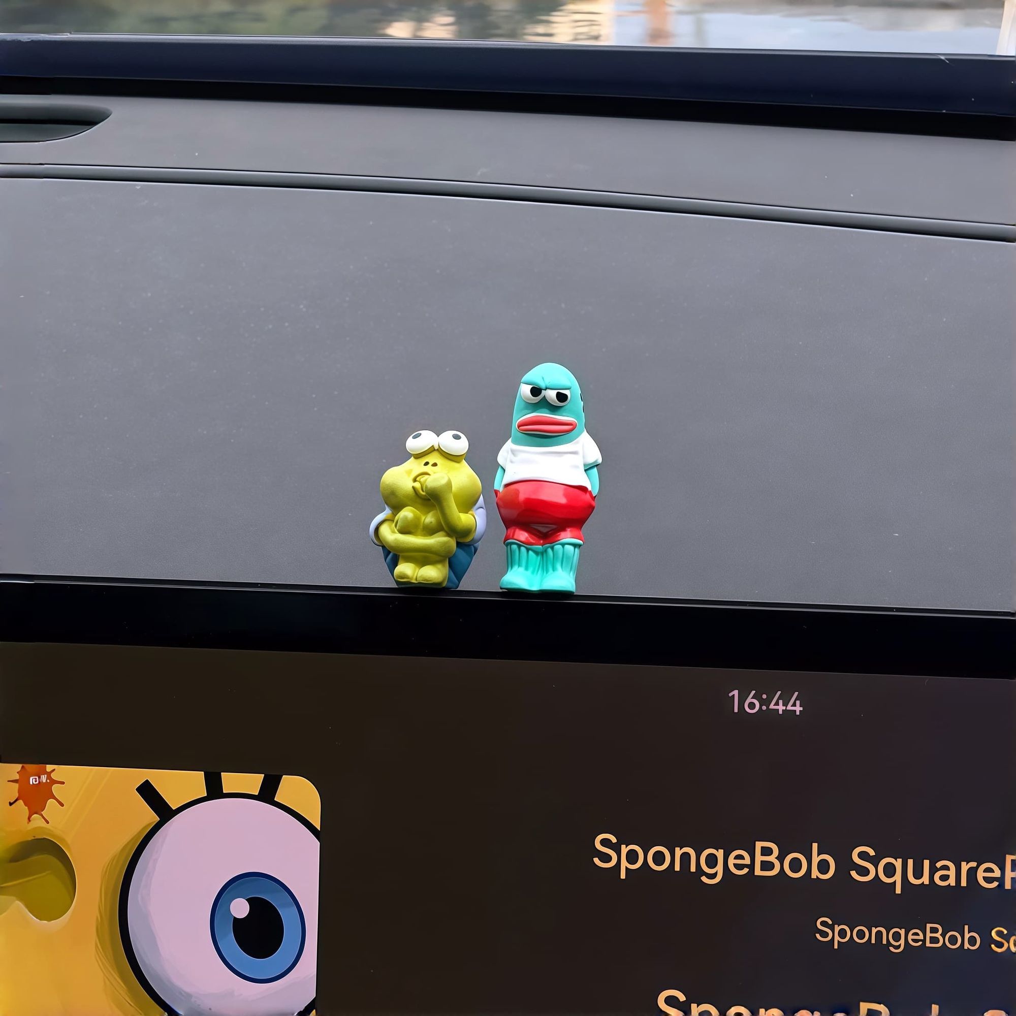 SpongeBob Figurine Ornament Cu - Car Accessories Girly review and price